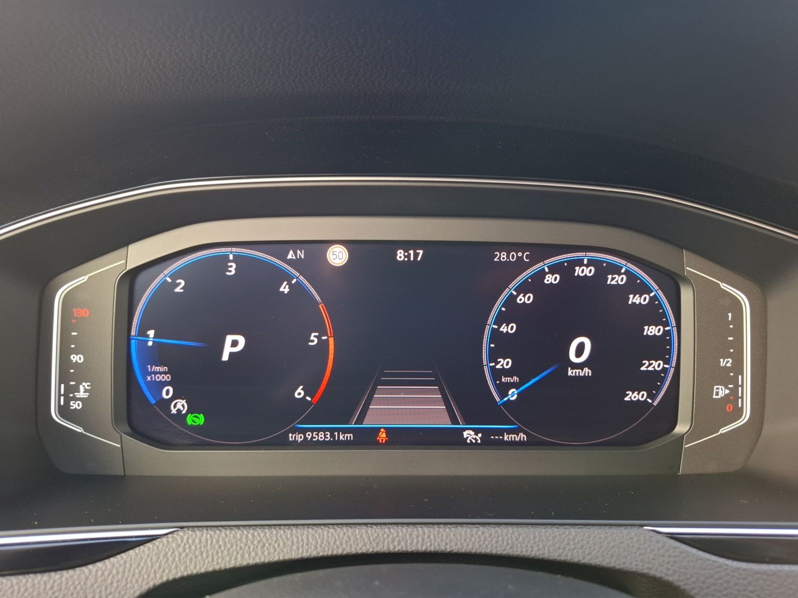 Fahrzeugabbildung Volkswagen Passat Variant TDI Elegance DSG STH Matrix AHK N
