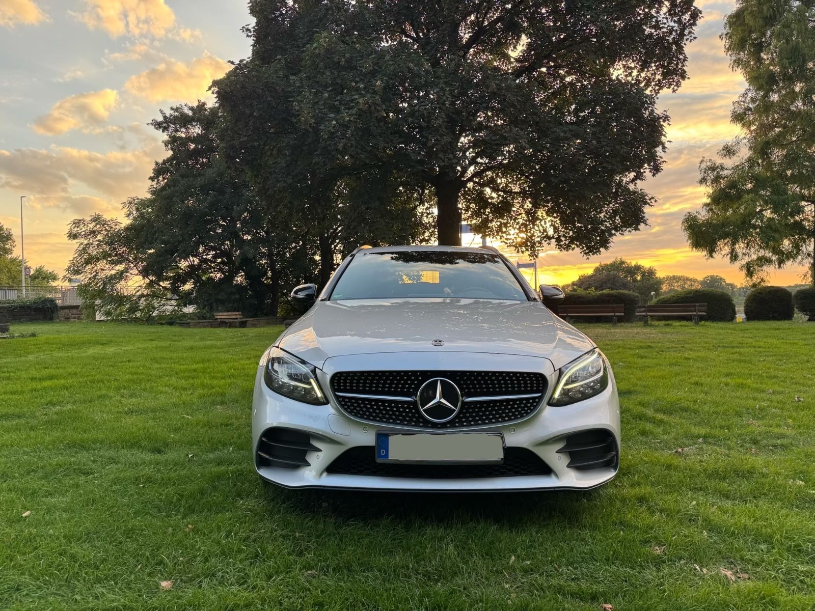 Mercedes-Benz C 300 C T-Modell C 300 e AMG-Line 9G LEDER imagem 2
