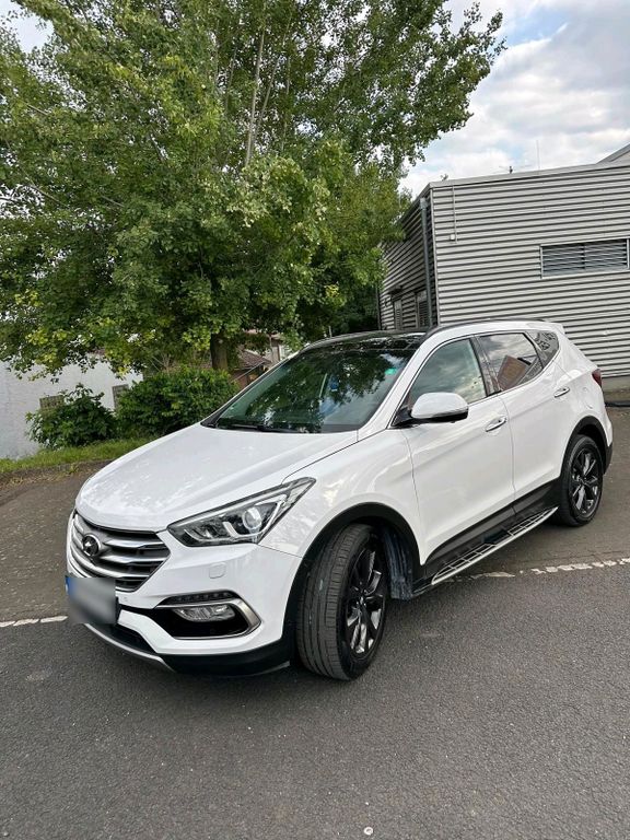 Image of Hyundai SANTA FE
