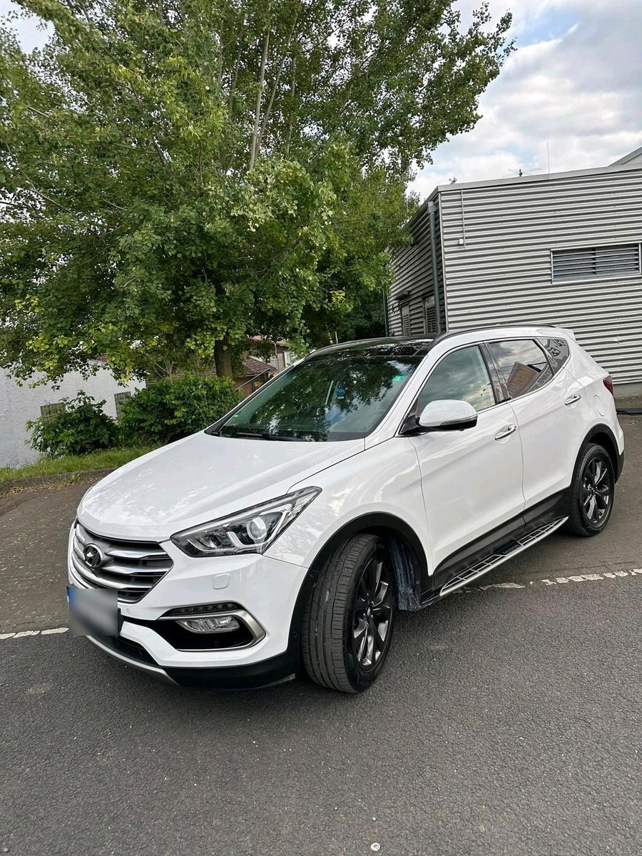 Hyundai SANTA FE