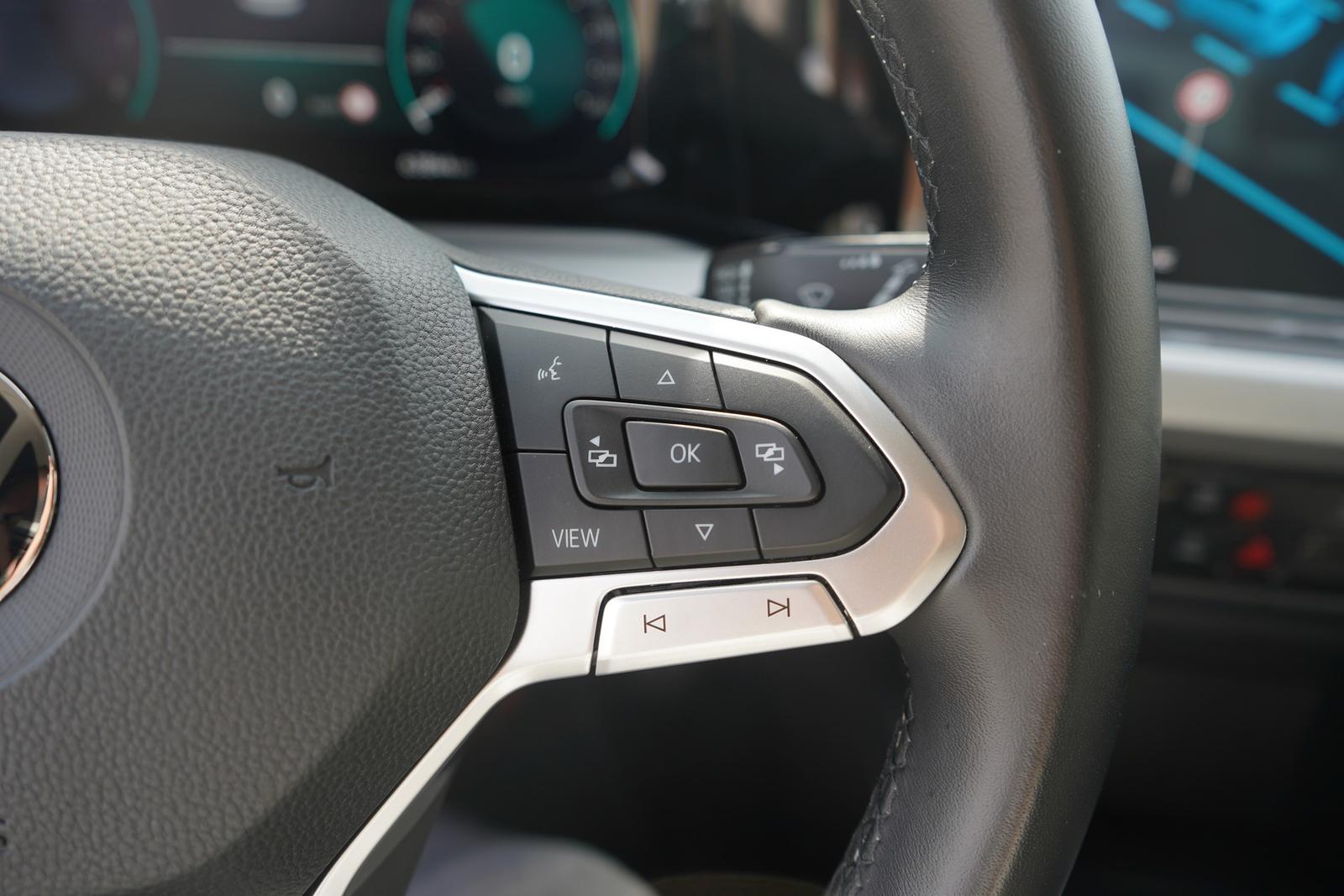 Volkswagen Golf VIII 1.0 Life LED Navi App-Connect ACC PDC, миниатюра 25