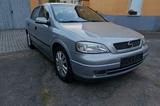 Opel Astra 1.6 Elegance Automatik Elegance - Opel Astra aus 2001: Elegance