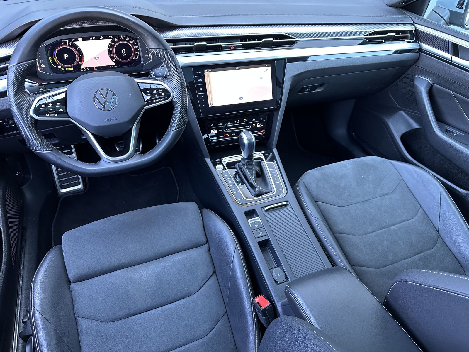 Fahrzeugabbildung Volkswagen Arteon SB 1.4 TSI eHybrid R-Line NAV+LED+PANO+HU