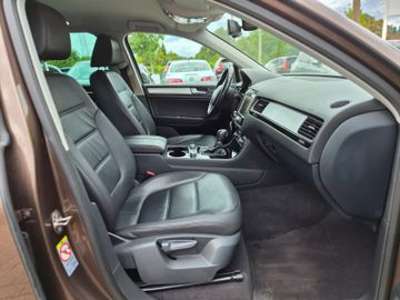 Volkswagen Touareg - 12