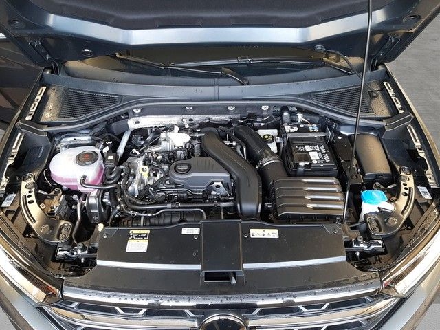 Fahrzeugabbildung Volkswagen T-Roc Black Style 1.5TSI AHK Matrix Massage