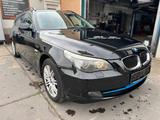 BMW Touring 525d xDrive,Vollleder,Bi-Xenon,Allrad - BMW 525 aus 2009: 525d