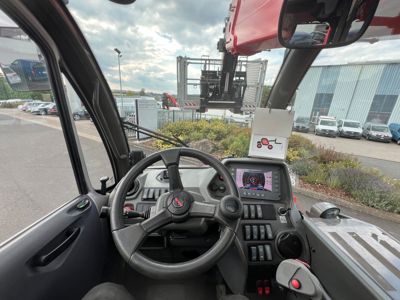 Fahrzeugabbildung Manitou MRT 2550 + / nur 1.092h! / Gabel / Korb