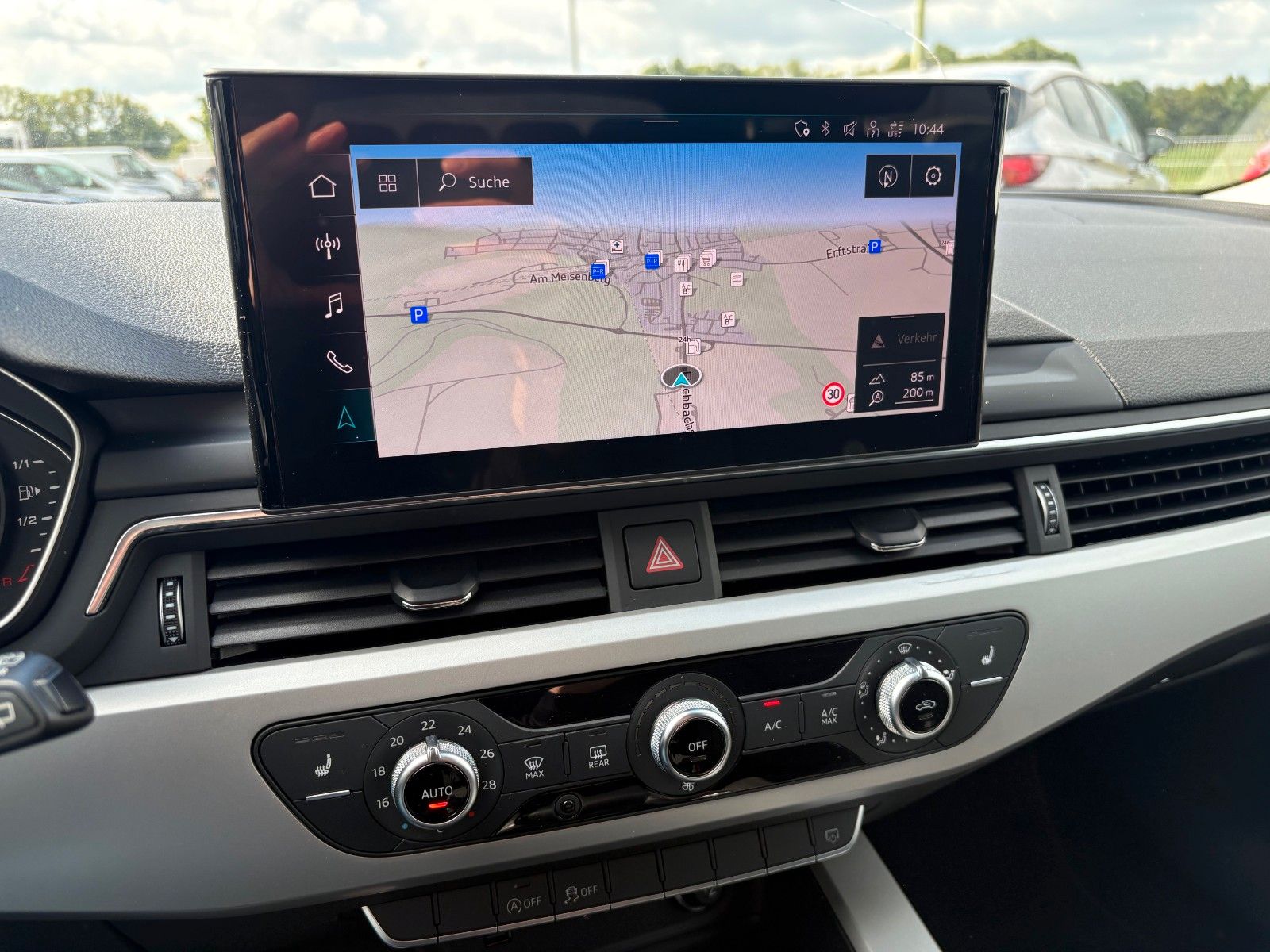 Fahrzeugabbildung Audi A4 Avant 35 TDI basis Navi AHK 1.HAND LED SPORTS