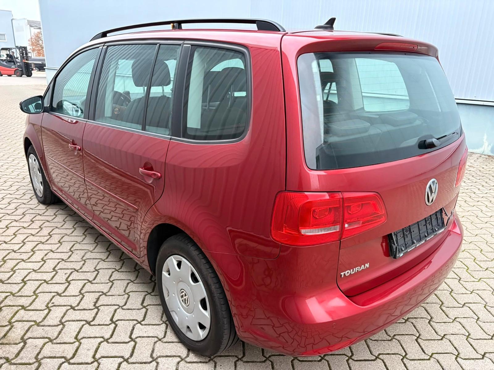 Volkswagen Touran 2014 — photo 6