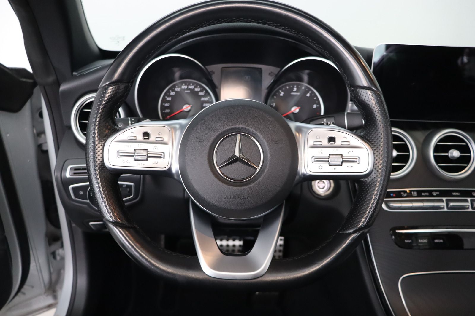 Fahrzeugabbildung Mercedes-Benz C 220 d Cabrio AMG Line