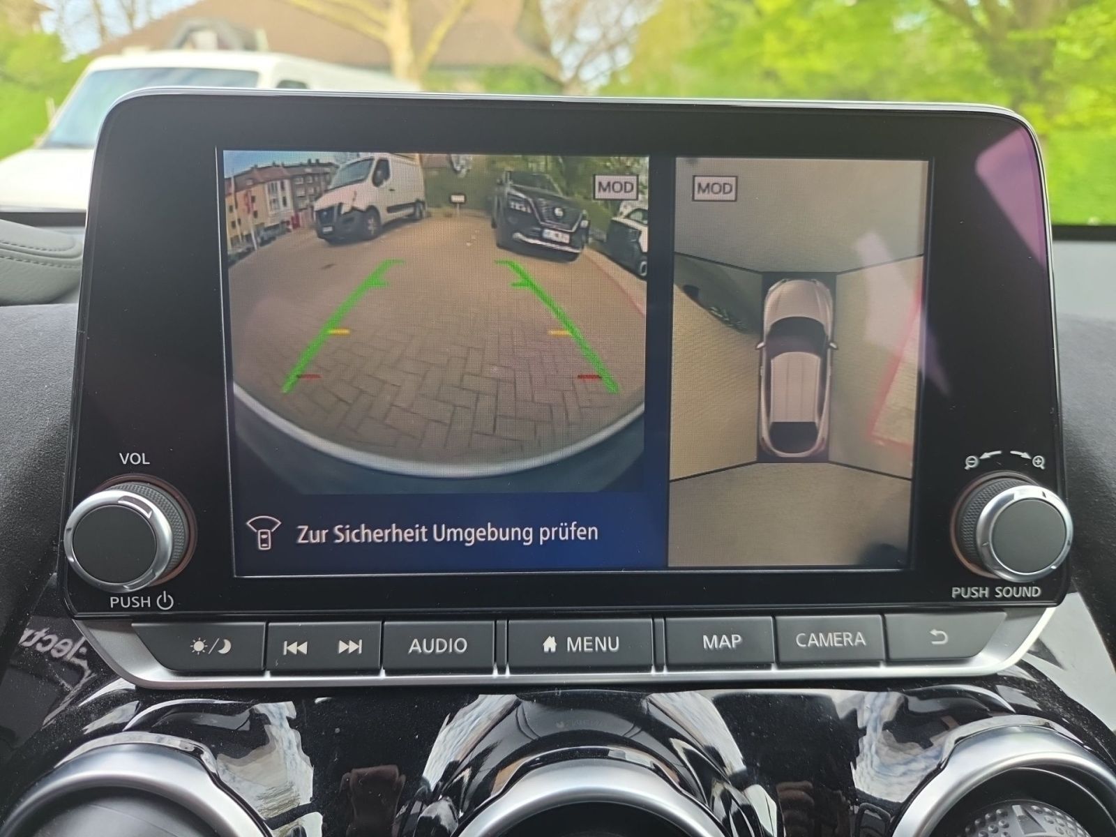 Fahrzeugabbildung Nissan Juke 1.0 DIG-T N-Design 114 PS Autom. *BOSE*TEIL