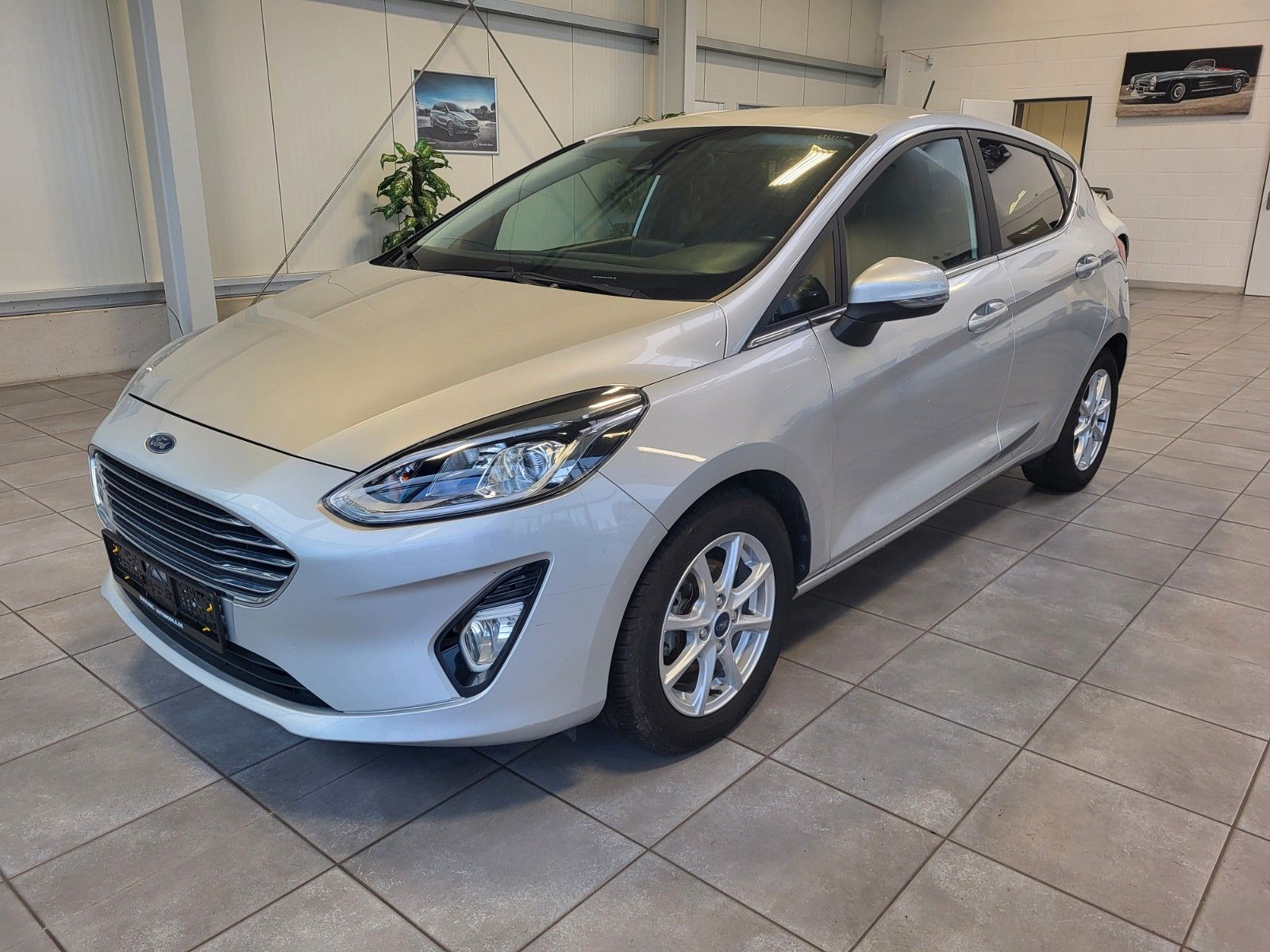 Fahrzeugabbildung Ford Fiesta Titanium/Winterpaket/Sportsitze/LED