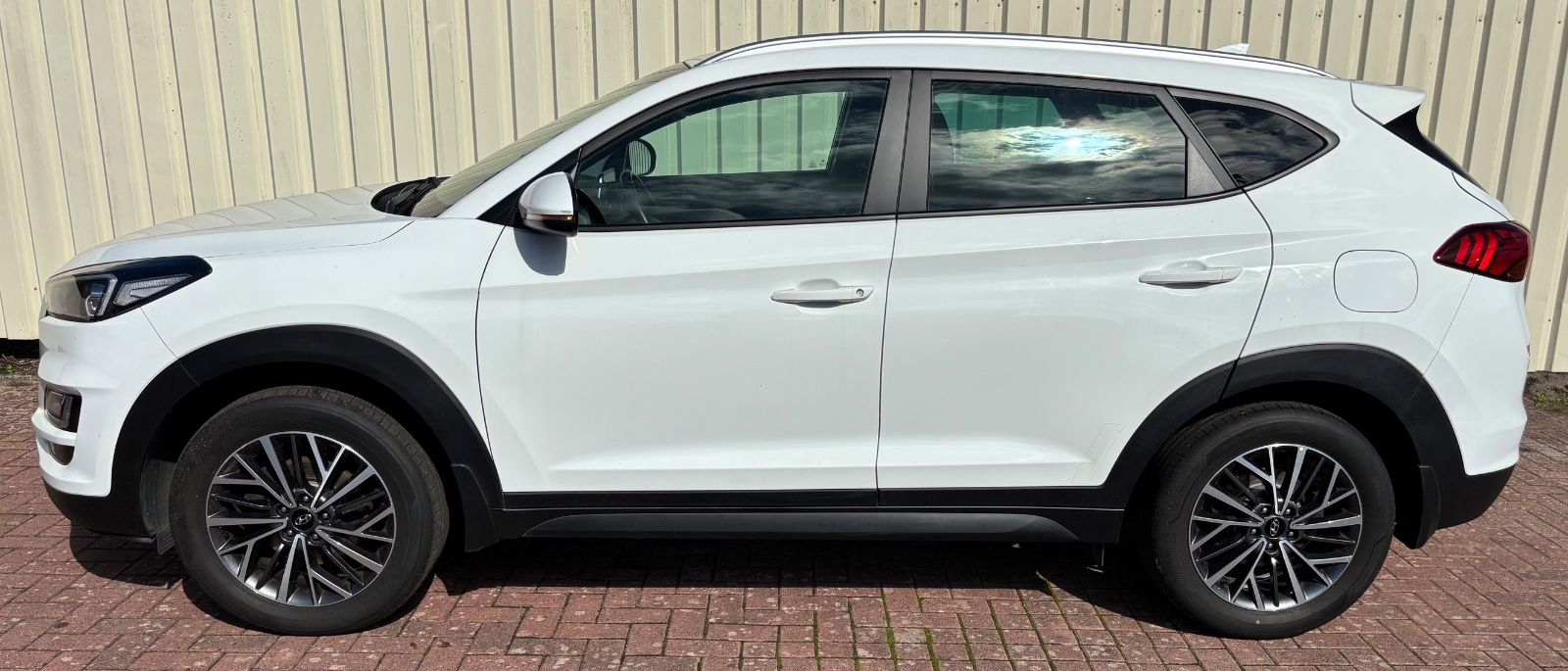 Hyundai TUCSON 1.6 T-GDI Advantage*AHK*SHZ*NAVI*Cam*ISLW imagem 3