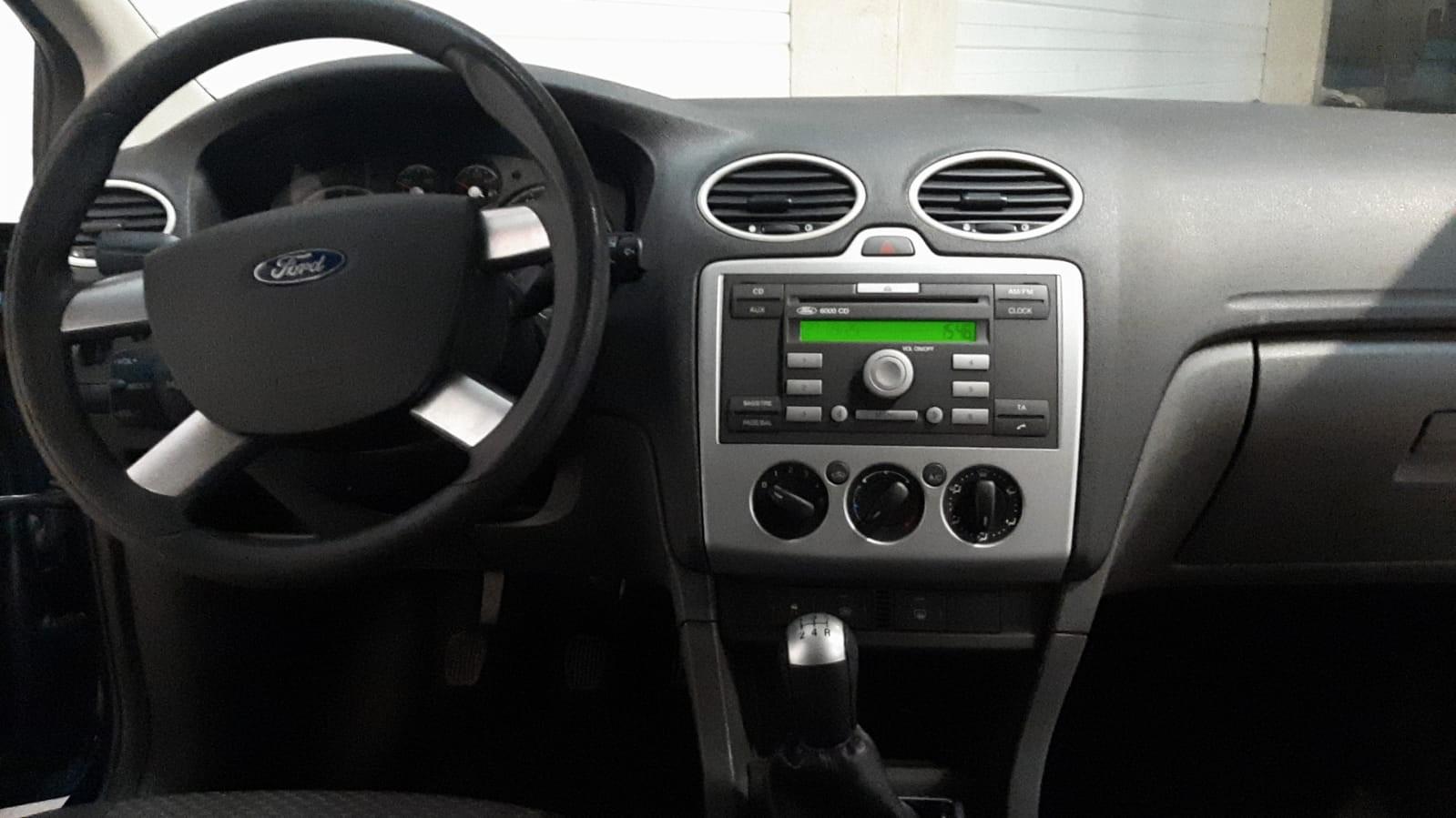 Ford Focus 2006 — photo 10