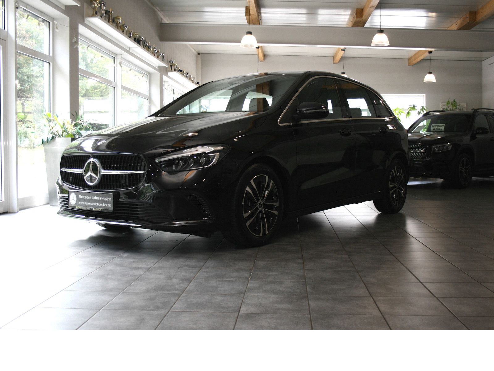 Fahrzeugabbildung Mercedes-Benz B 180 Progres.Advanced *AHK*LED*Kamera*Winterpak
