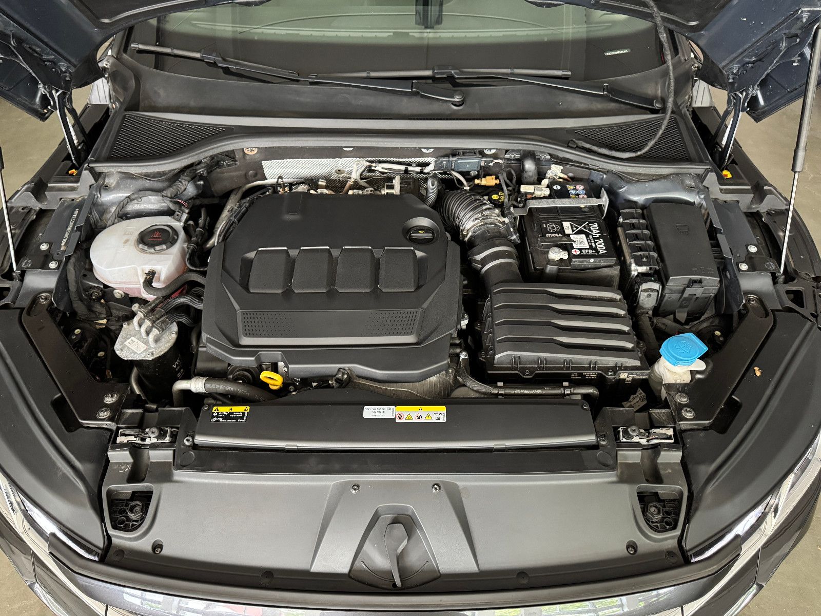 Fahrzeugabbildung Volkswagen ARTEON SB DSG ELEGANCE PANO IQ-LIGHT VW GARANTIE
