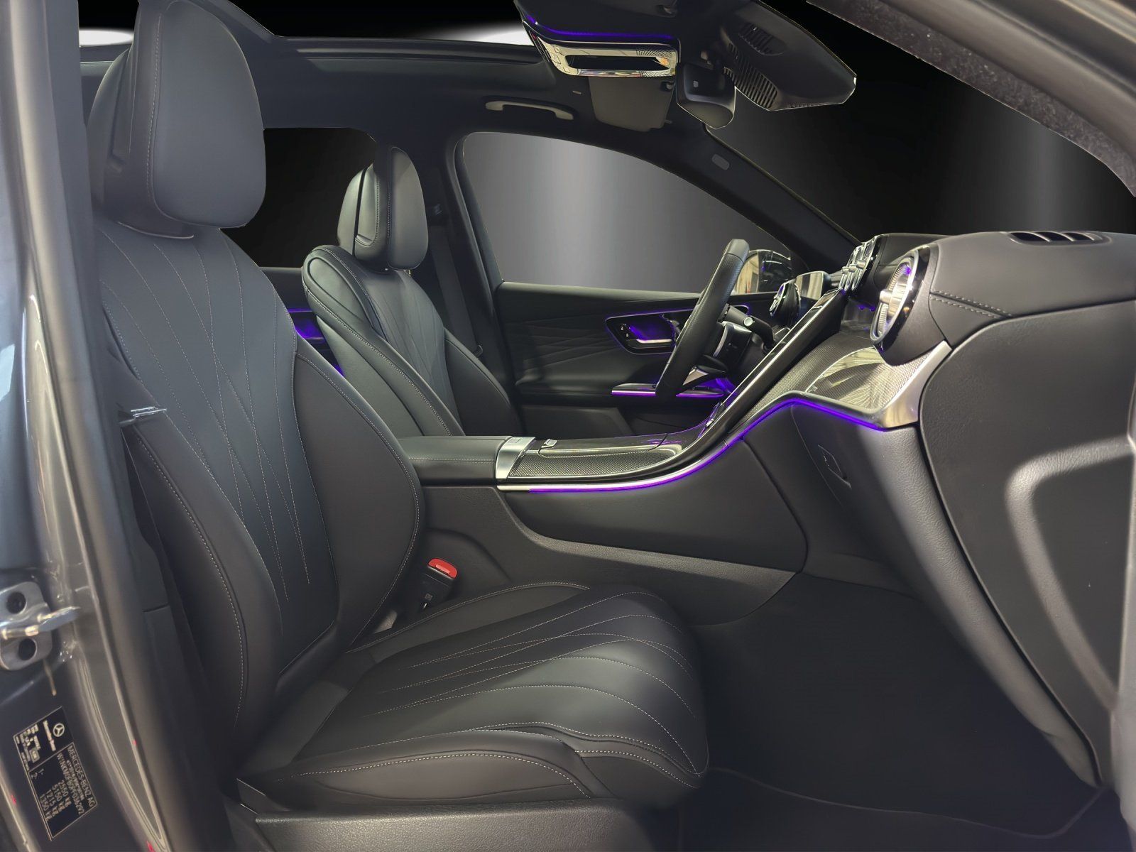 Fahrzeugabbildung Mercedes-Benz GLC 220d AMG Prem+ AIRMATIC Pano DISTRO Memo AHK