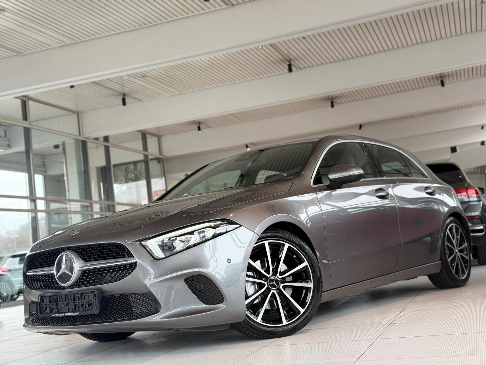 Mercedes-Benz A 200*Xenon*Rückfahrkamera*wie neu*