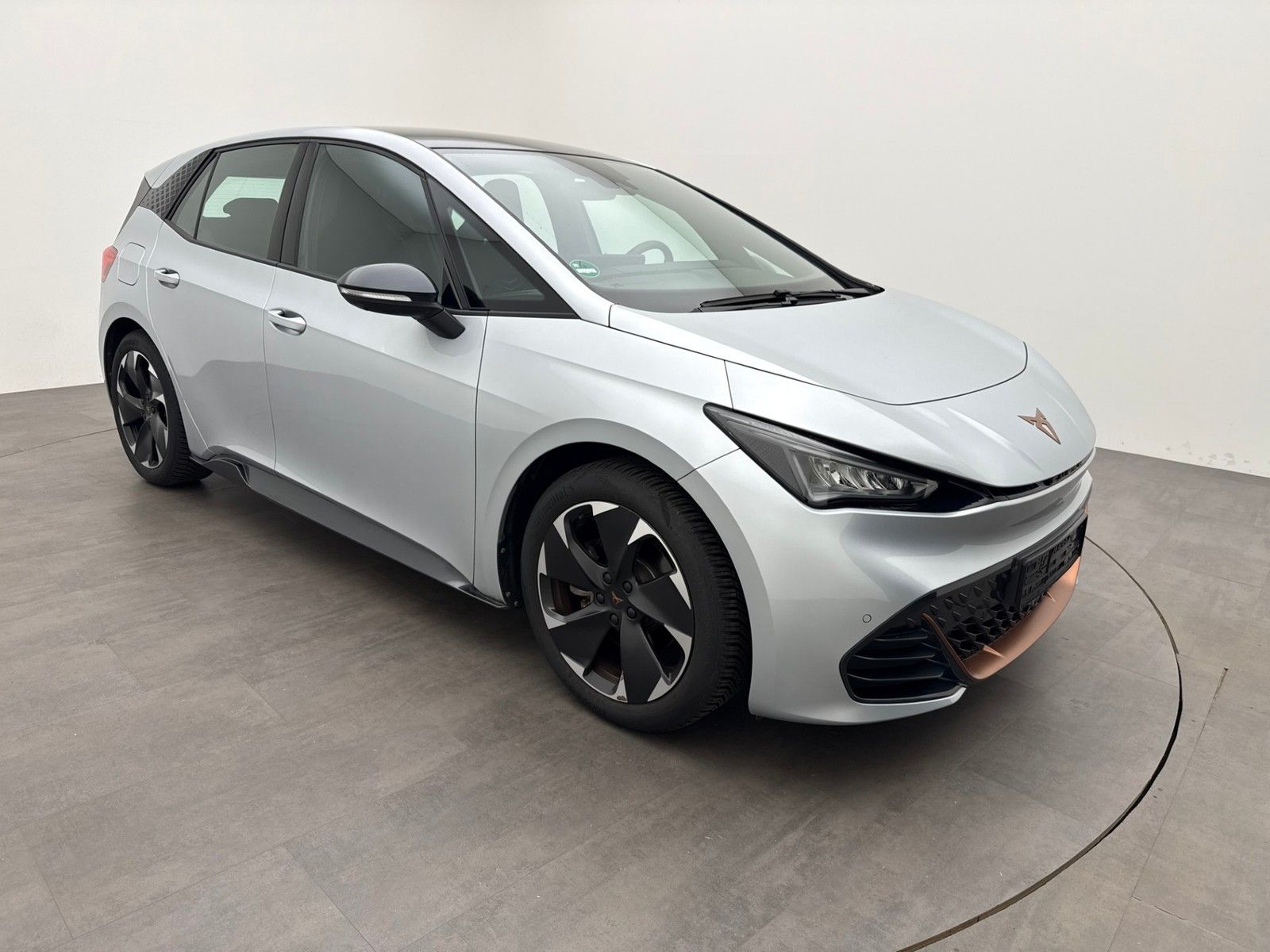 Cupra Born 204PS 58kWh SkyPilot19Glasdach imagem 2