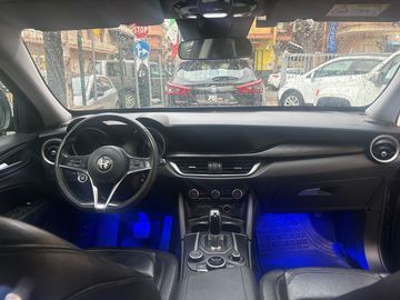 Alfa-Romeo Stelvio - 9