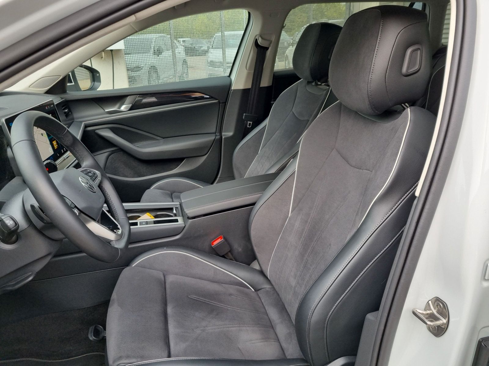 Volkswagen Passat Variant - Bild 12