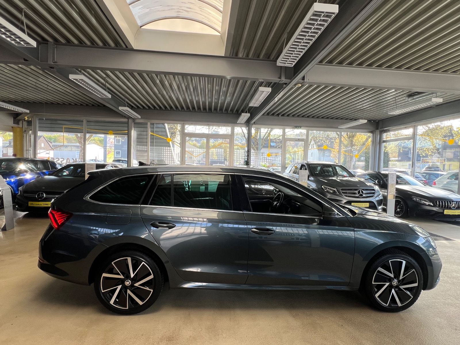 Fahrzeugabbildung SKODA Octavia Combi Style *AMBIENTE*VIRTUALTACHO*LED*