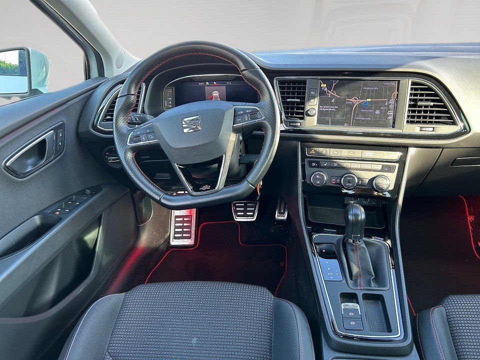 Fahrzeugabbildung SEAT Leon ST 1.5 TSI 150PS DSG FR