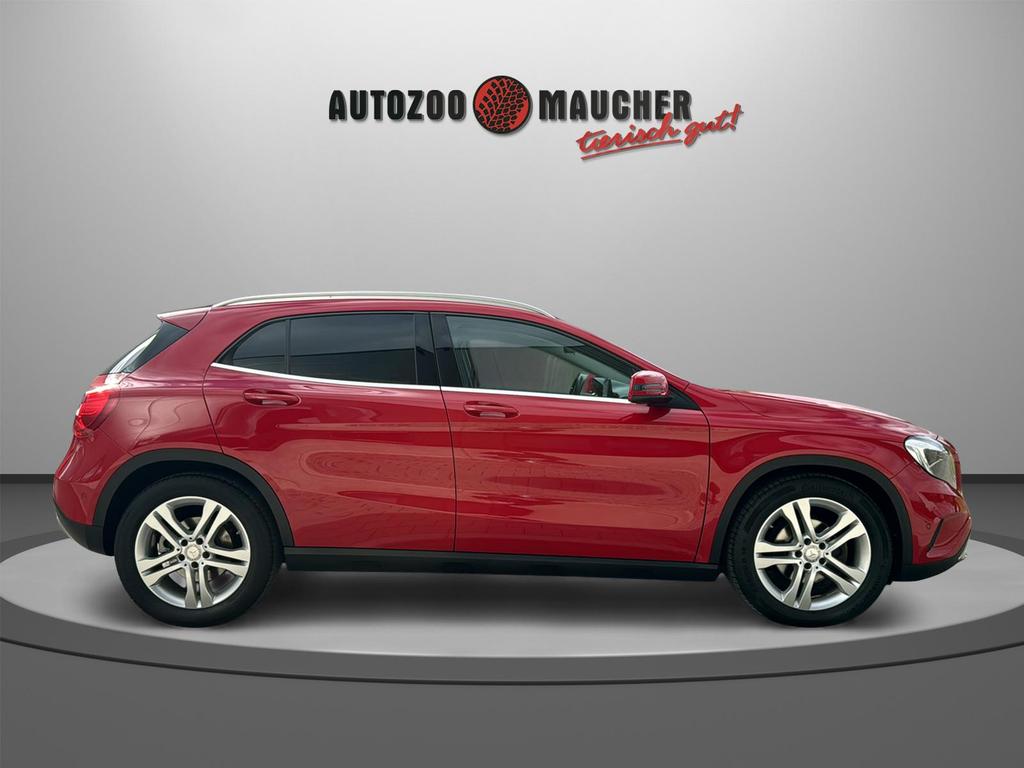 Mercedes-Benz GLA 200