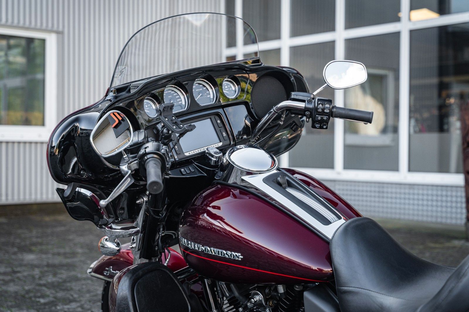 Fahrzeugabbildung Harley-Davidson E-Glide Ultra 103 cui FLHTKL  - Kesstech -