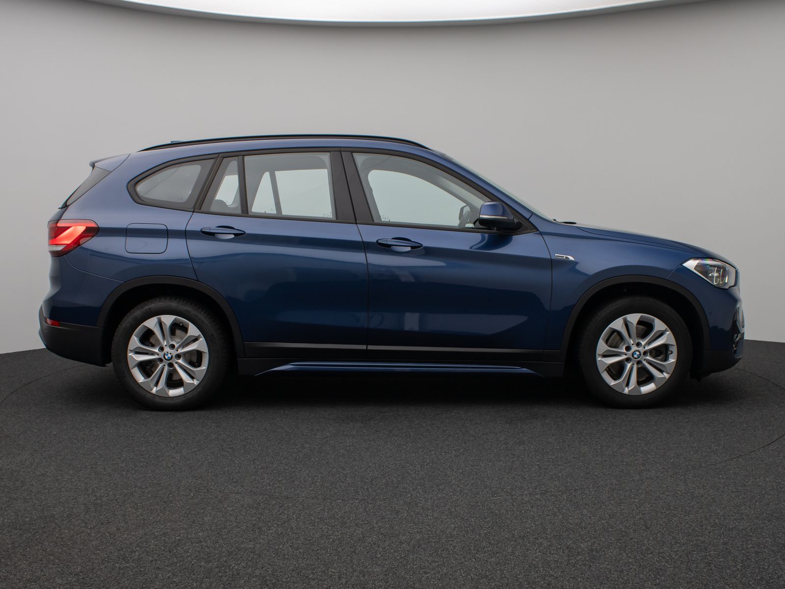 Fahrzeugabbildung BMW X1 xD25e Sport Line Kamera DAB Geschwindigkeitsr