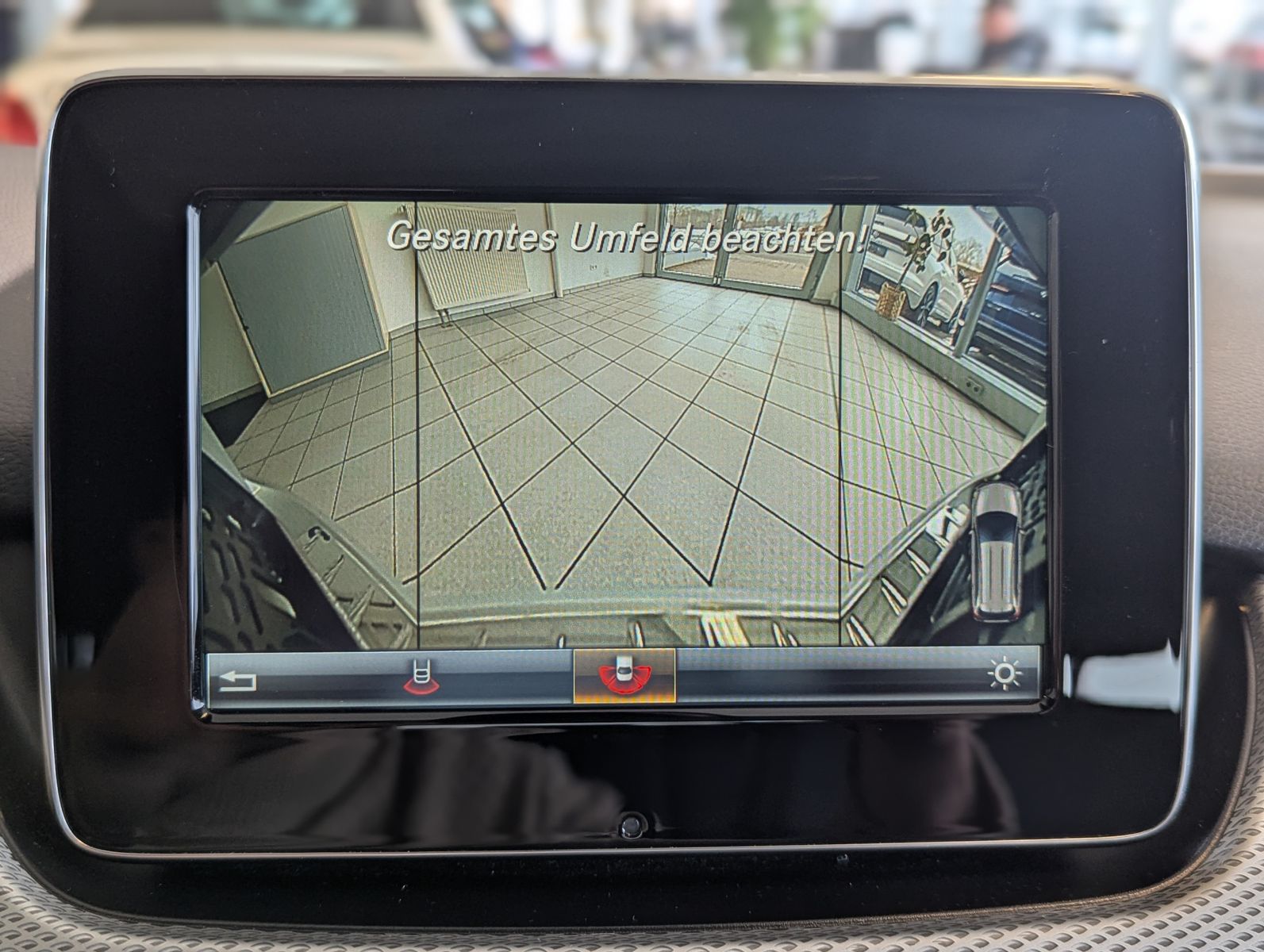 MERCEDES-BENZ B 180 Kamera Panoramadach LED - Image 25