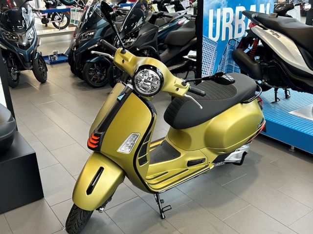 Vespa GTS 310 Supersprt E5+ Verde NEU LAGERWARE