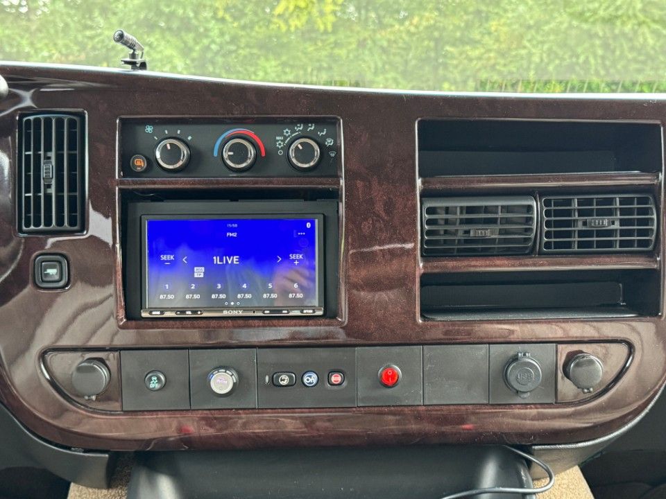 Fahrzeugabbildung Chevrolet Express Chevy Van Explorer Ltd. LPG Stabitrac
