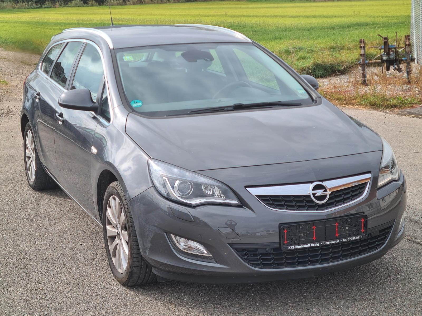 Opel Astra 2011 — photo 6