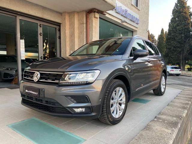 Volkswagen VOLKSWAGEN Tiguan 2.0 TDI SCR DSG Business BlueM