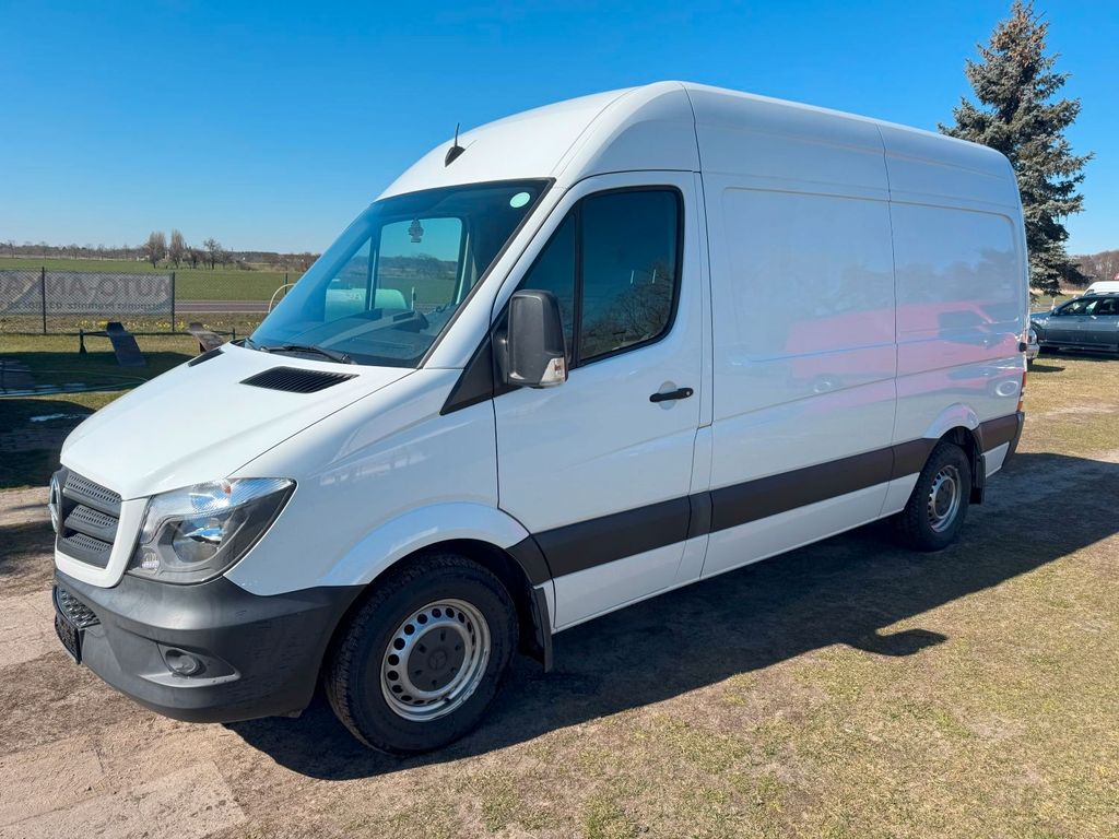 Mercedes-Benz null