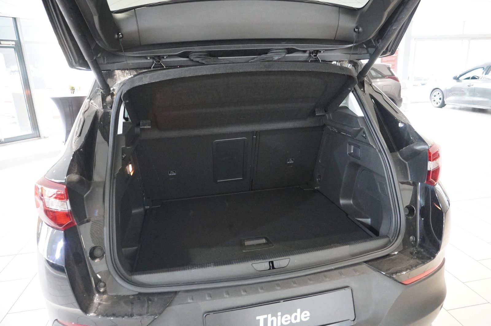 Fahrzeugabbildung Opel Grandland (X) 1.5D BUSINESS NAVI/LED/KAMERA/DAB+