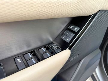 Land-Rover Range Rover Velar - 12