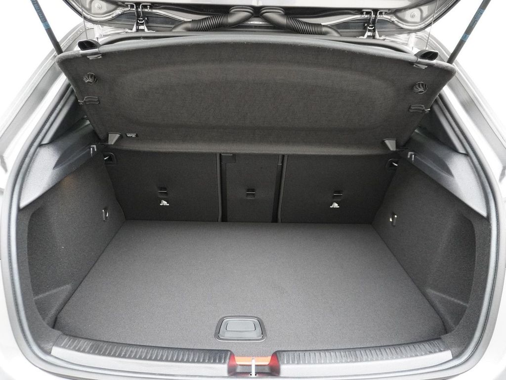 Mercedes-Benz A 250 e Star Edition AMG Line | Panorama - Schie