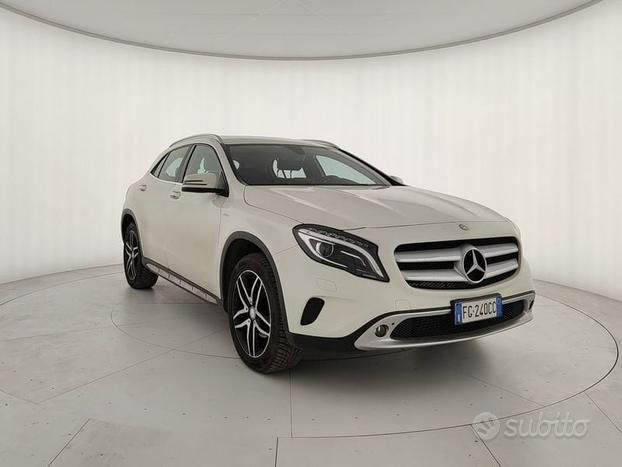 MERCEDES-BENZ Mercedes-Benz GLA 200 d Automatica versione ...