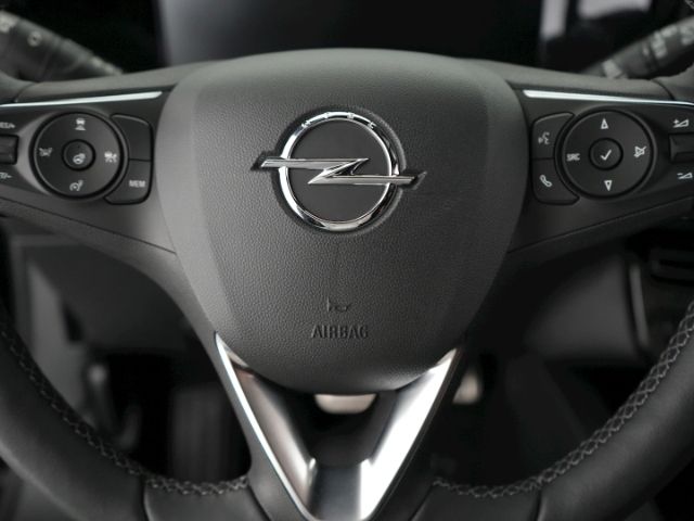 Mokka-e B ULTIMATE 50kWh AT+NAVI+RÜCKFAHRKAMERA+