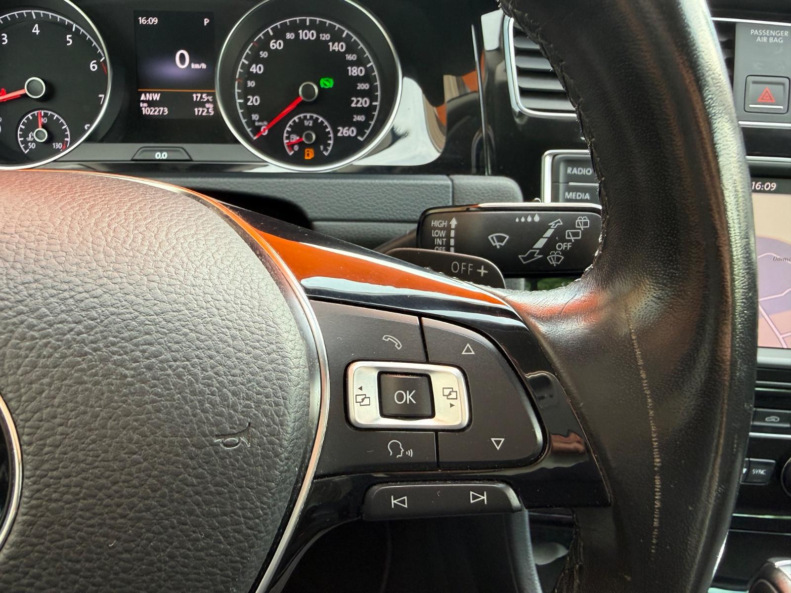Volkswagen Golf VII Lim. Highline BMT=Leder-Kamera-AHK-=