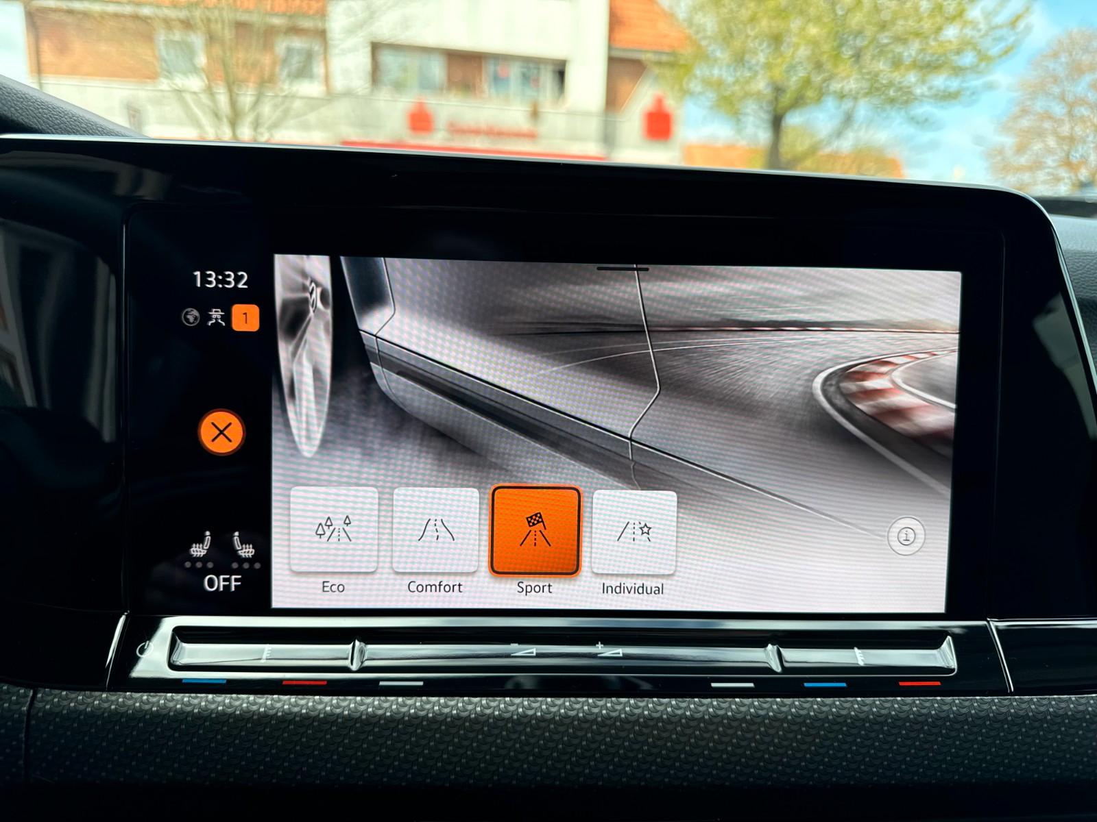 Volkswagen Golf 8 2.0 TSI R-Line *Pano/Head-Up/H&K Soundsys, миниатюра 26