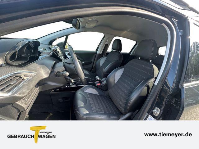 Peugeot 2008 1,2 PureTech Allure Teilleder Navi 16" LM