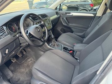 Volkswagen Tiguan - 9