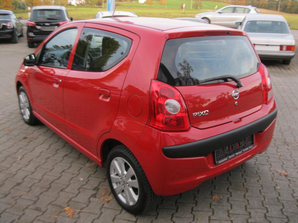 Nissan Pixo