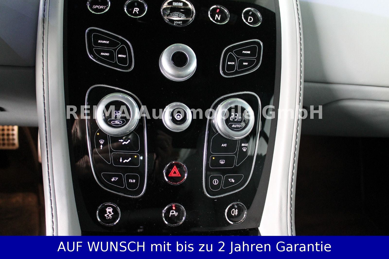 Fahrzeugabbildung Aston Martin V8 Vantage 4,7i, voll Scheckheft gepflegt,