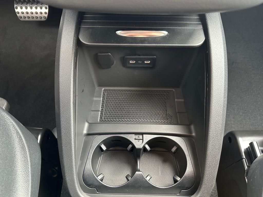 Fahrzeugabbildung Mercedes-Benz V 300 d 4MATIC STYLE Lang AIRMATIC 4MATIC PANO