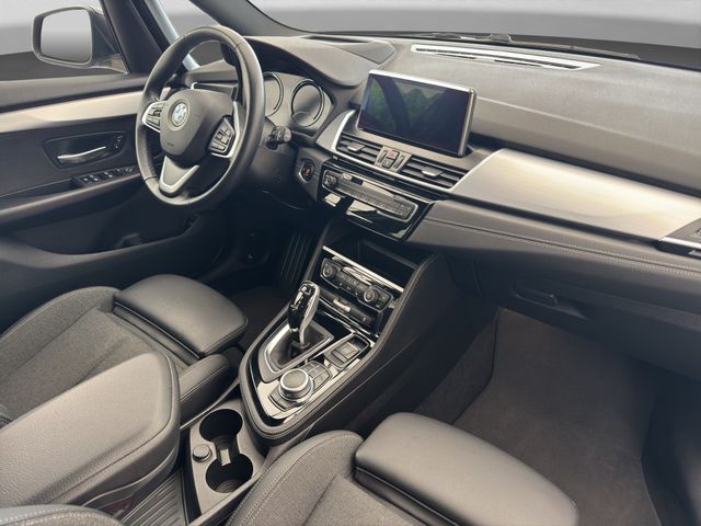 Fahrzeugabbildung BMW 218d Gran Tourer Sport Line LED+Cam+HUD+ACC+AHK