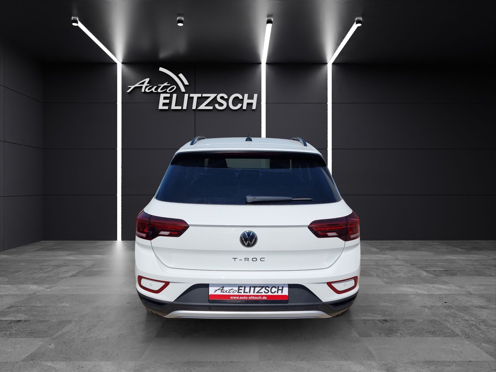 Fahrzeugabbildung Volkswagen T-Roc TSI Goal DSG LED+ ACC 18" AHK SHZ RearView